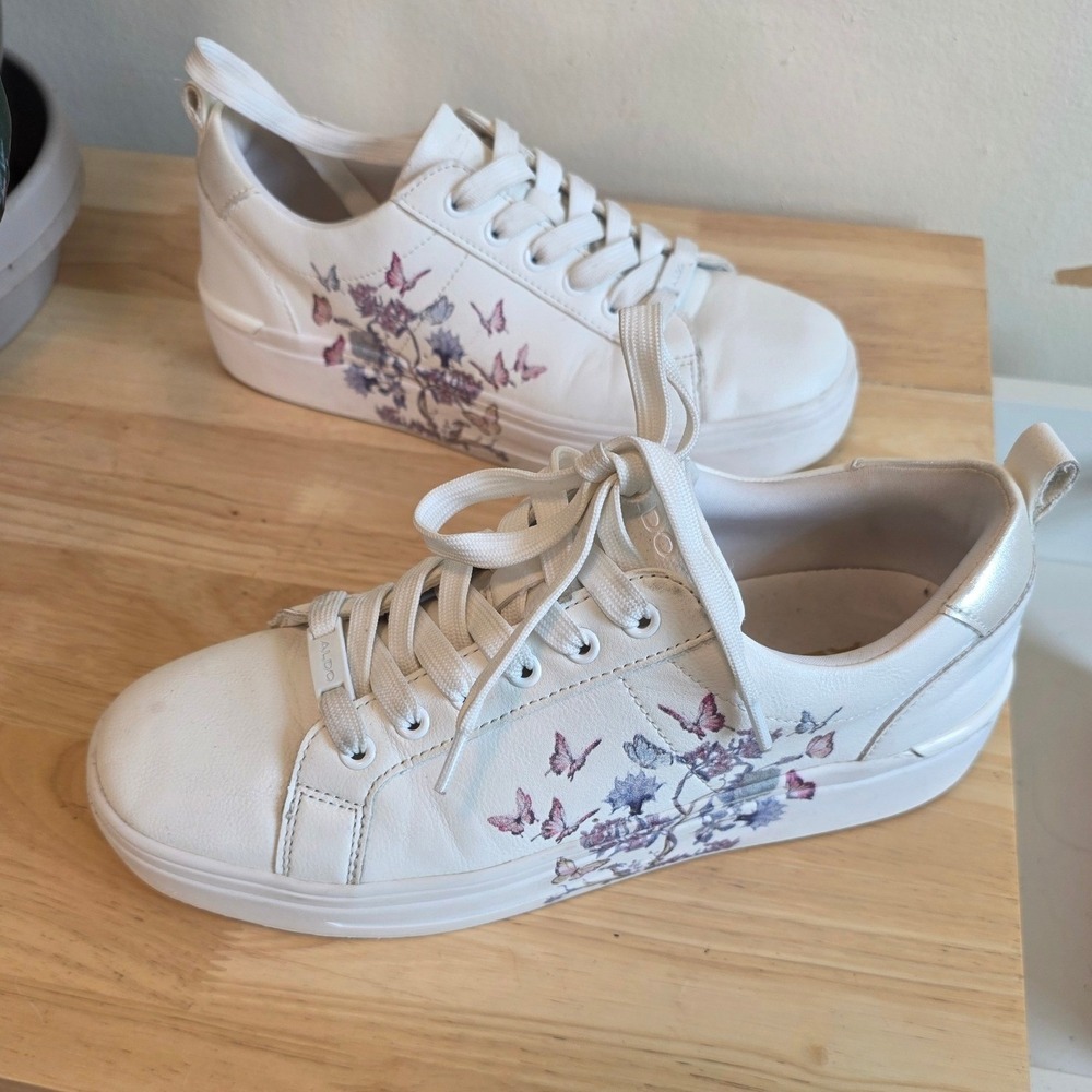 Aldo Womens 7.5 Platform Sneakers White Butterfly Floral Graphic Lace Up Shoes